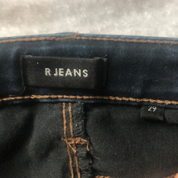 Reitmans Blue Jeans-Straight Leg- Size 29 - Picture 3 of 3